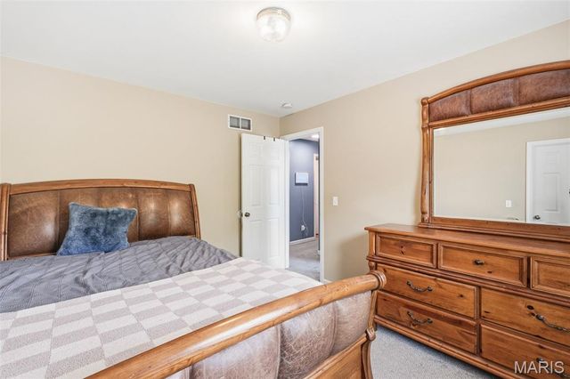 2591 Oak Forest Drive, Troy, MO 63379