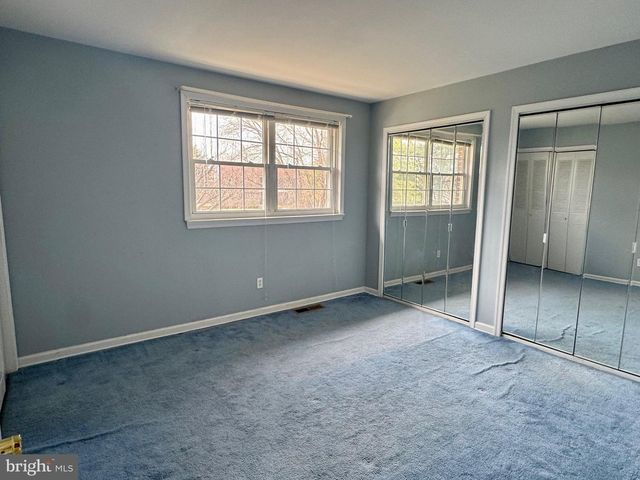 2 EAVES MILL RD, Medford, NJ 08055