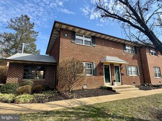 2 EAVES MILL RD, Medford, NJ 08055