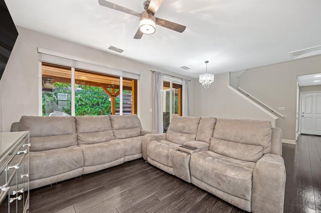 17 Kings Beach Pl, Sacramento, CA 95835
