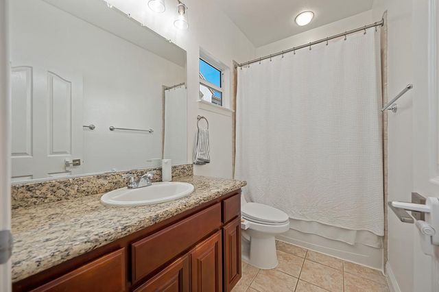 17 Kings Beach Pl, Sacramento, CA 95835