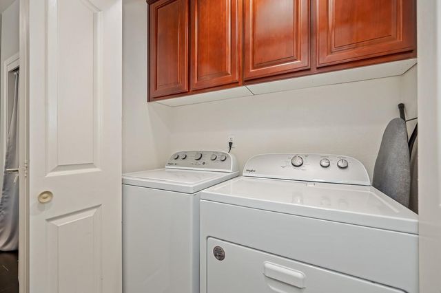 17 Kings Beach Pl, Sacramento, CA 95835
