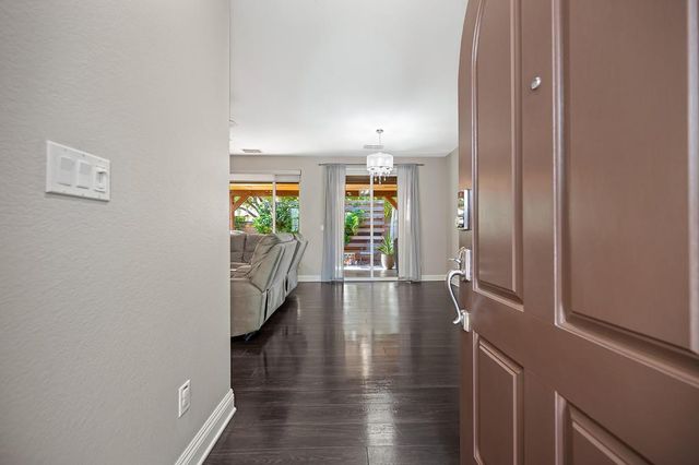 17 Kings Beach Pl, Sacramento, CA 95835