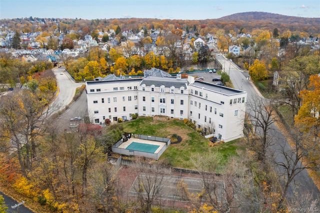 16 Waterview Estate, Peekskill, NY 10566