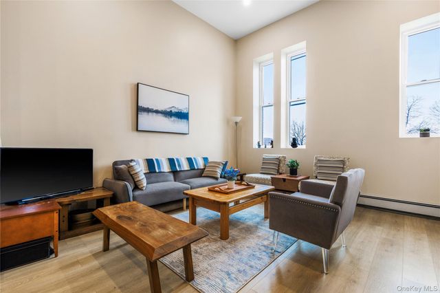 16 Waterview Estate, Peekskill, NY 10566