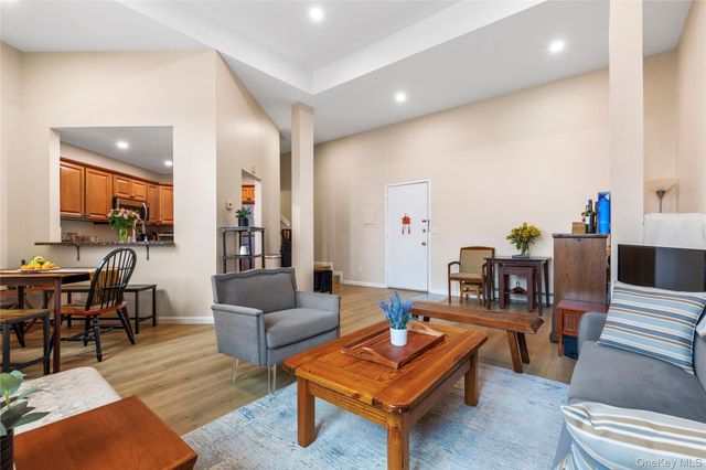 16 Waterview Estate, Peekskill, NY 10566