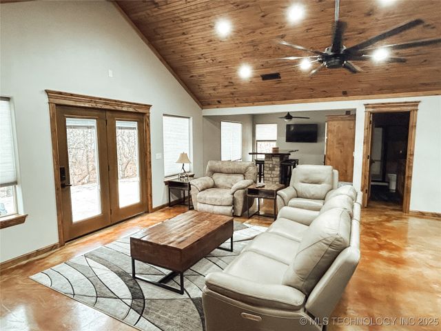 117051 S 4238 Road, Eufaula, OK 74432