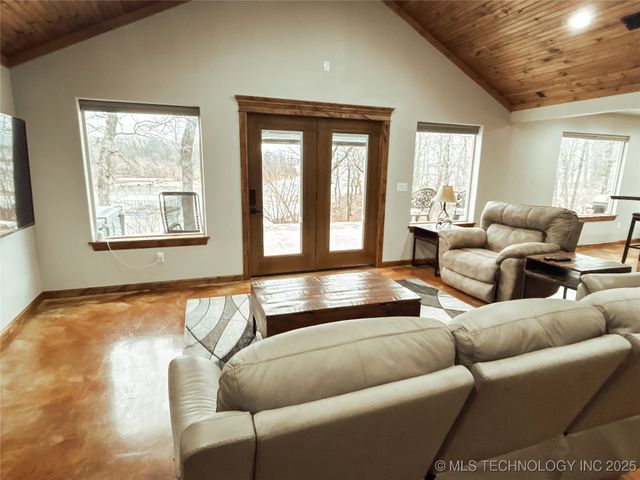 117051 S 4238 Road, Eufaula, OK 74432