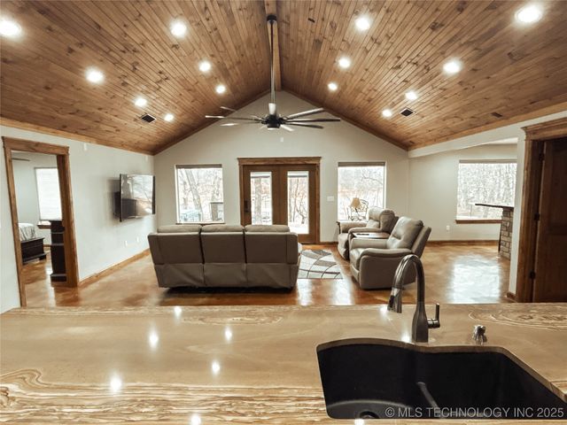 117051 S 4238 Road, Eufaula, OK 74432