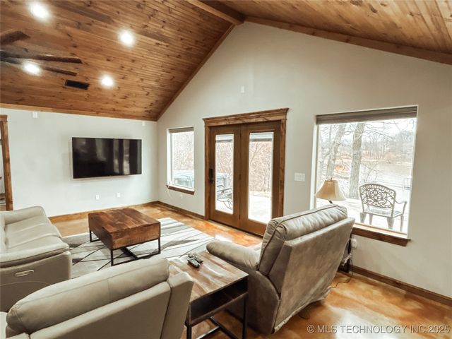 117051 S 4238 Road, Eufaula, OK 74432