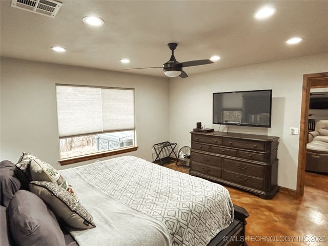 117051 S 4238 Road, Eufaula, OK 74432