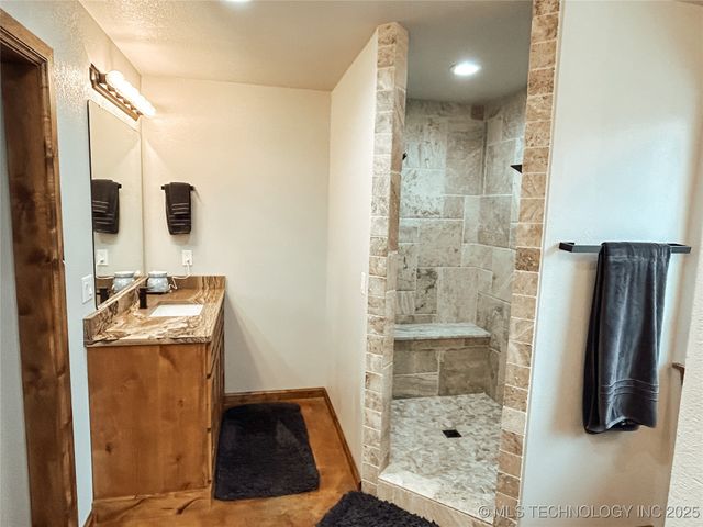 117051 S 4238 Road, Eufaula, OK 74432