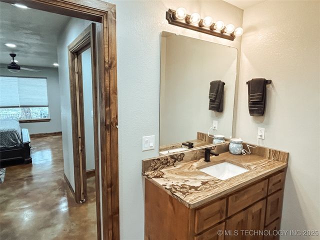 117051 S 4238 Road, Eufaula, OK 74432