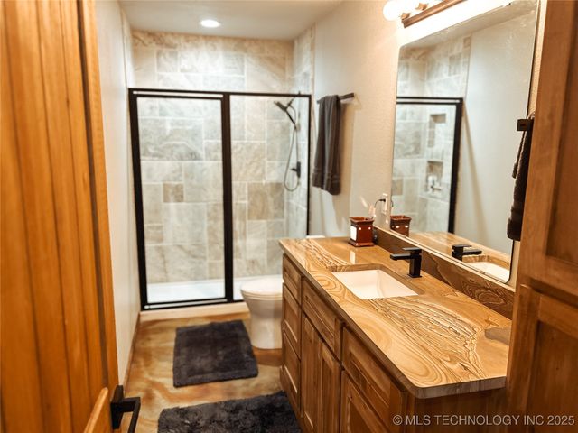 117051 S 4238 Road, Eufaula, OK 74432