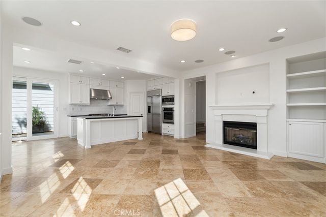 2309 Half Moon, Costa Mesa, CA 92627