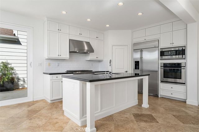 2309 Half Moon, Costa Mesa, CA 92627