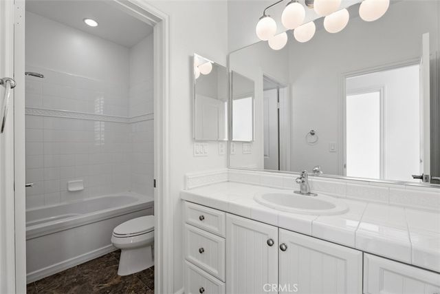 2309 Half Moon, Costa Mesa, CA 92627