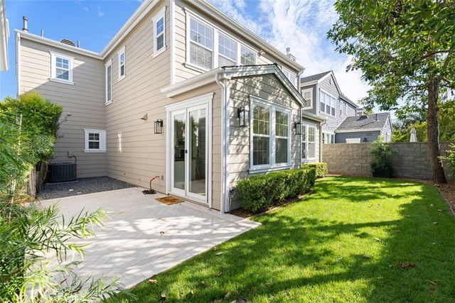 2309 Half Moon, Costa Mesa, CA 92627