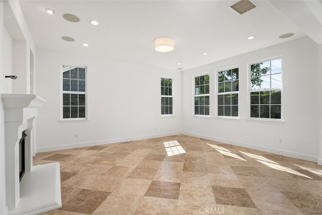 2309 Half Moon, Costa Mesa, CA 92627