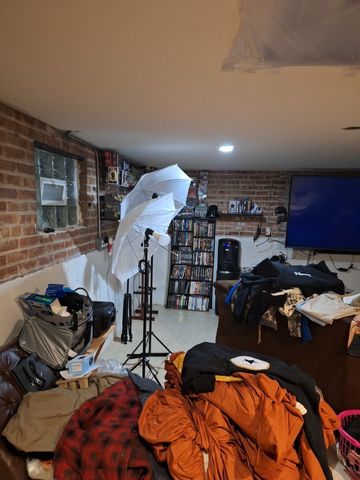 4821 W Concord Place, Chicago, IL 60639