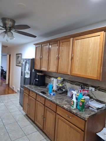 4821 W Concord Place, Chicago, IL 60639