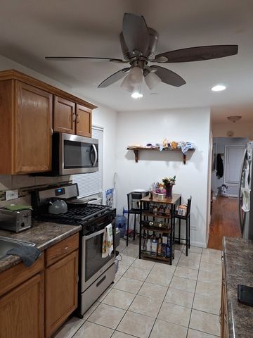 4821 W Concord Place, Chicago, IL 60639