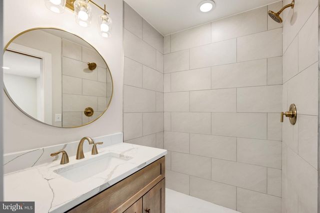 113 CLIFFORD AVE, Alexandria, VA 22305