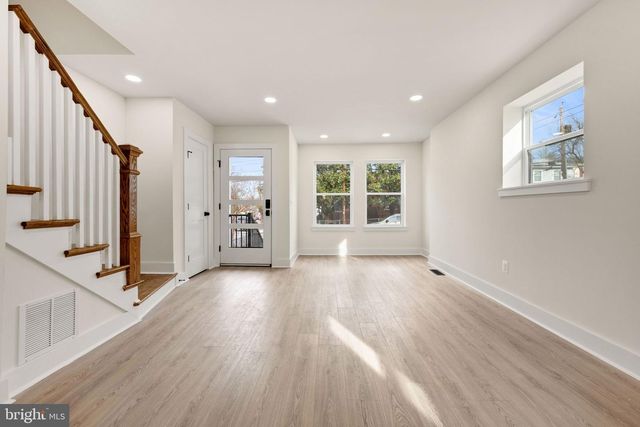 113 CLIFFORD AVE, Alexandria, VA 22305