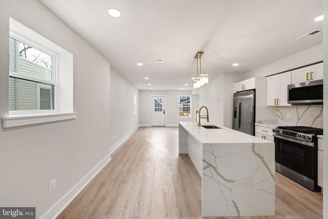 113 CLIFFORD AVE, Alexandria, VA 22305