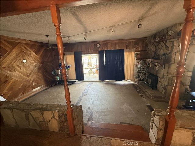 12021 Indiana, Riverside, CA 92503