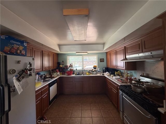 12021 Indiana, Riverside, CA 92503