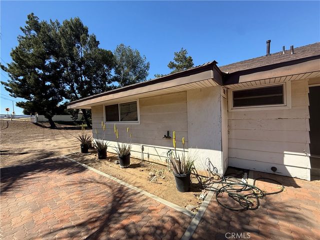 12021 Indiana, Riverside, CA 92503