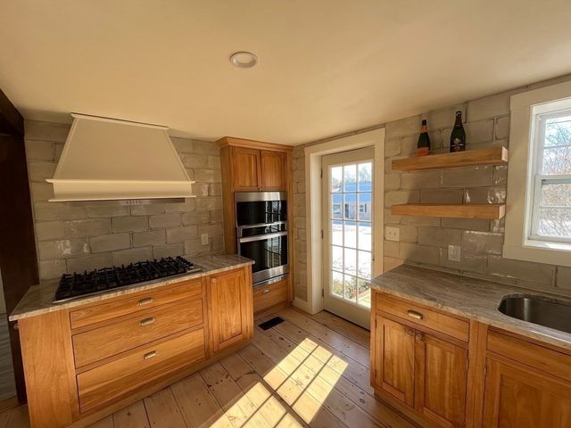 30 Court Street, Groton, MA 01450