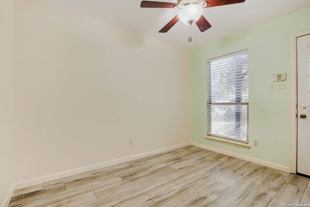 13103 STONEY CREEK DR, Universal City, TX 78148