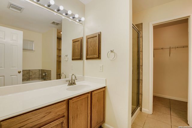 13103 STONEY CREEK DR, Universal City, TX 78148