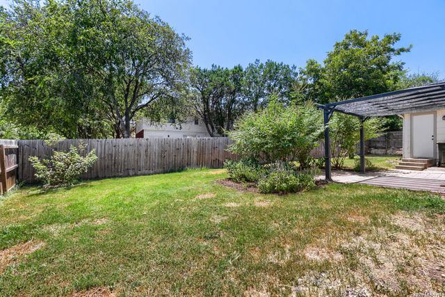 13103 STONEY CREEK DR, Universal City, TX 78148