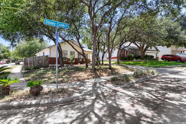 13103 STONEY CREEK DR, Universal City, TX 78148