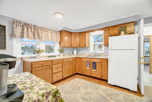 1830 Gillett Street, Port Huron, MI 48060