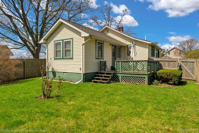 1830 Gillett Street, Port Huron, MI 48060