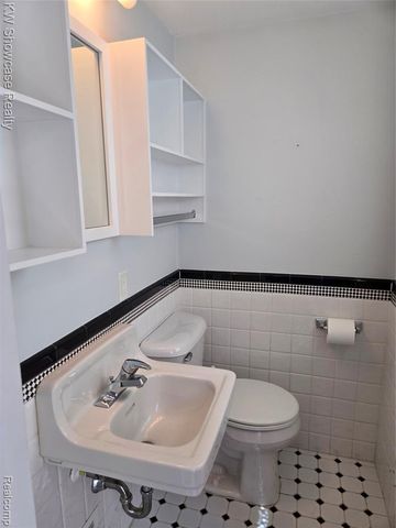 244 Wallinwood Avenue, Grand Rapids, MI 49503
