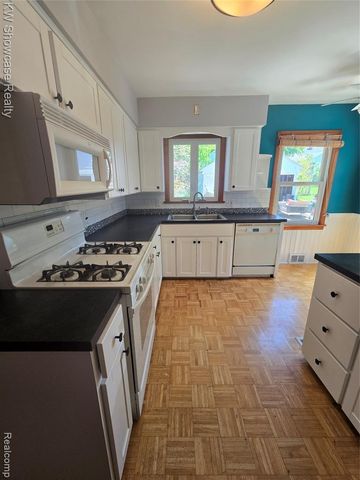 244 Wallinwood Avenue, Grand Rapids, MI 49503