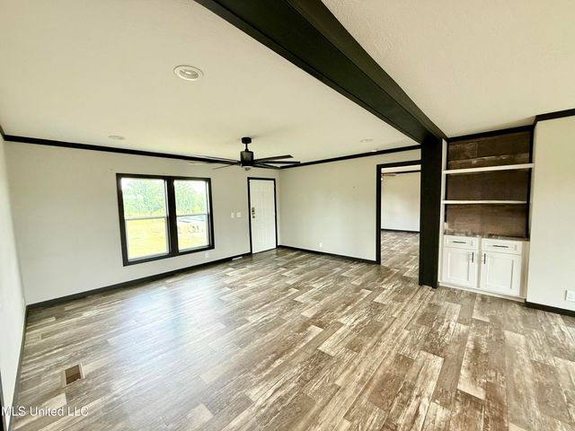 100 Storm Cove, Grenada, MS 38901