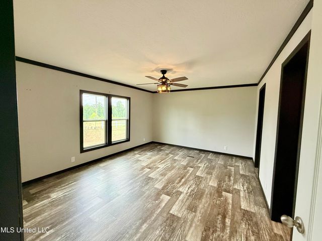 100 Storm Cove, Grenada, MS 38901