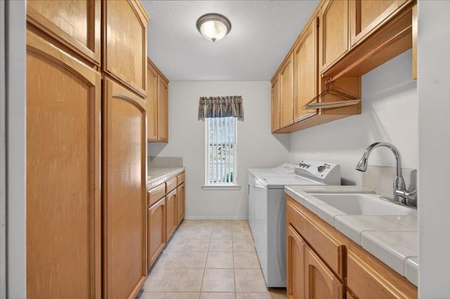 14100 Millerton Road, Prather, CA 93651