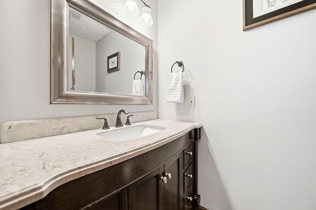 11388 Huntington Way NW, Pickerington, OH 43147