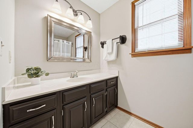 11388 Huntington Way NW, Pickerington, OH 43147