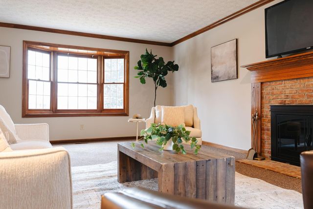 11388 Huntington Way NW, Pickerington, OH 43147