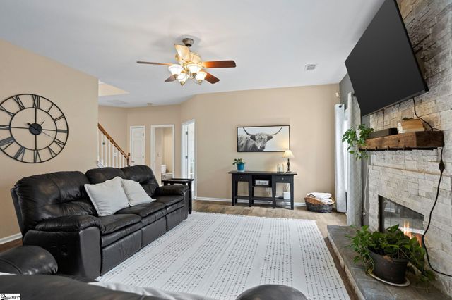 107 Brittle Creek Lane, Simpsonville, SC 29680