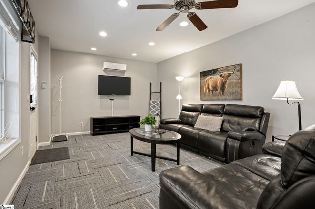 107 Brittle Creek Lane, Simpsonville, SC 29680