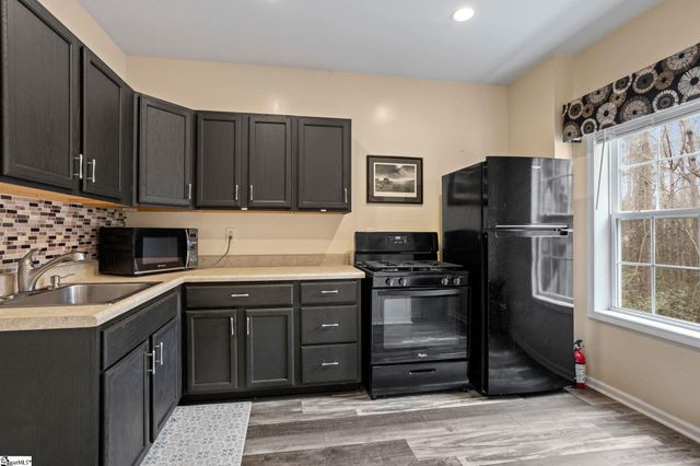 107 Brittle Creek Lane, Simpsonville, SC 29680